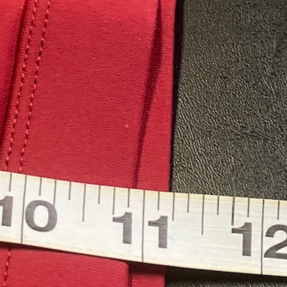 Woweny Women's Red/Black Interior Strappy Yoga Sports Bra S NWT - Picture 9 of 9